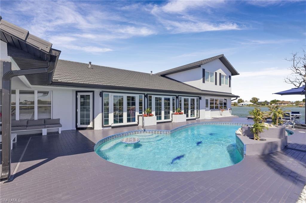 SHAMROCK LAKES - Residential