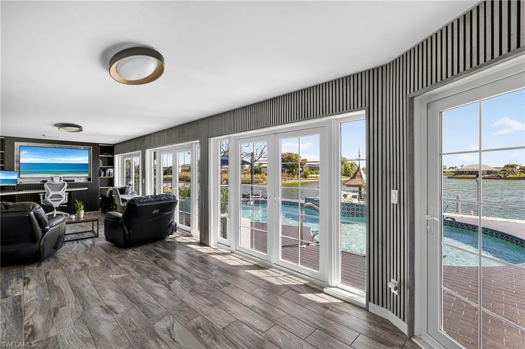 SHAMROCK LAKES - Residential