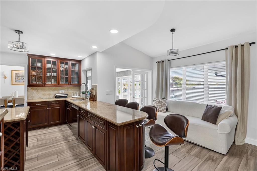 SHAMROCK LAKES - Residential