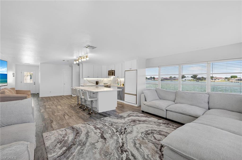 SHAMROCK LAKES - Residential