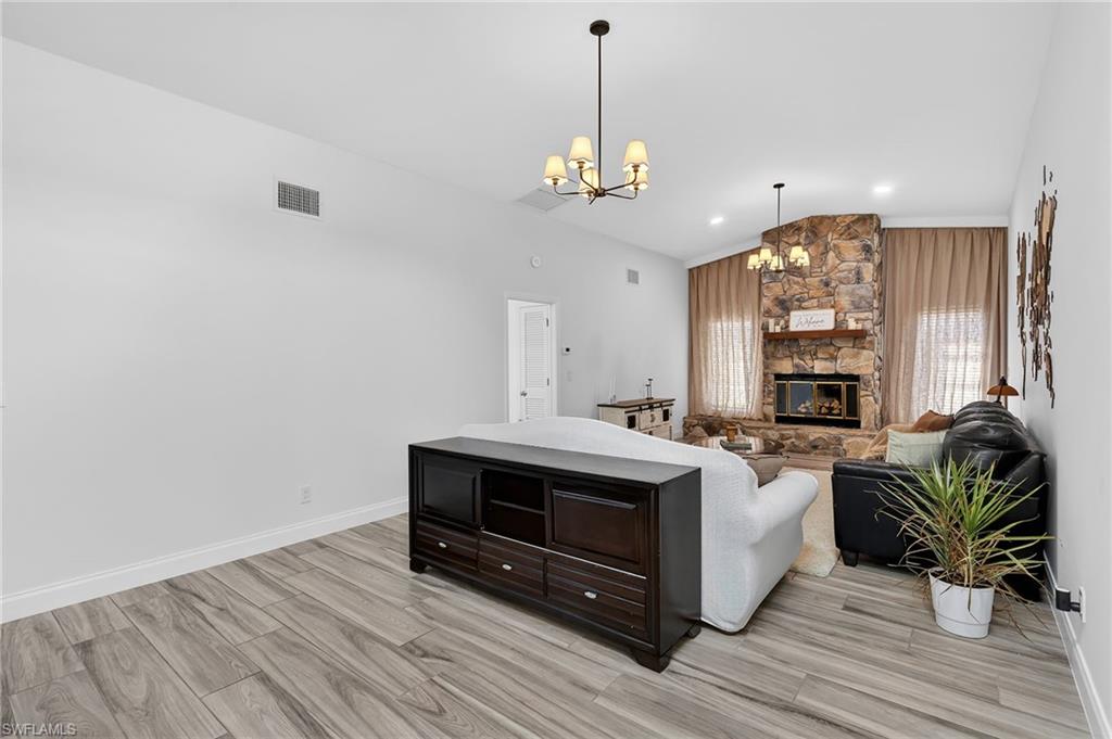 SHAMROCK LAKES - Residential