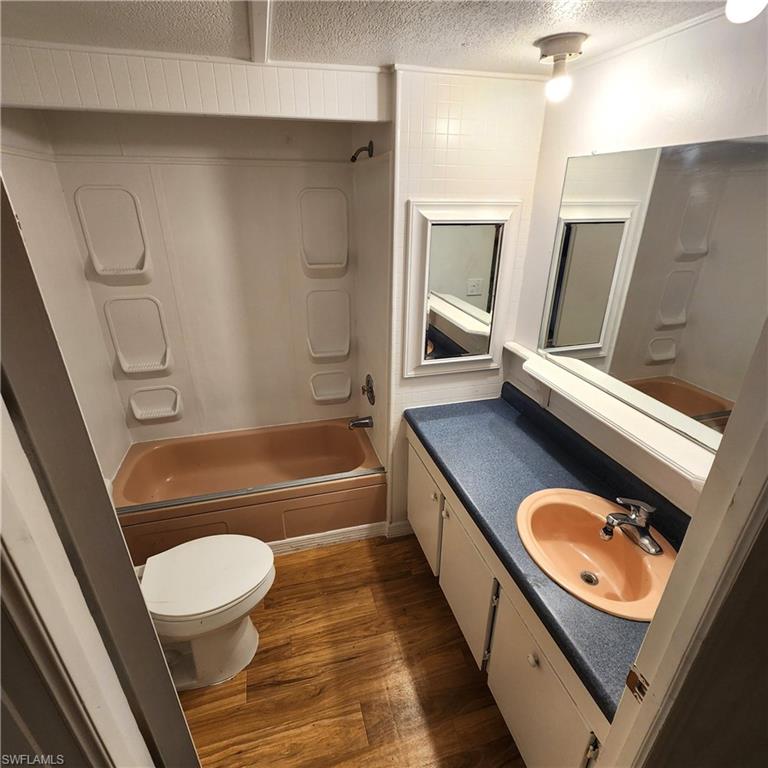 MOBILE MANOR - Residential