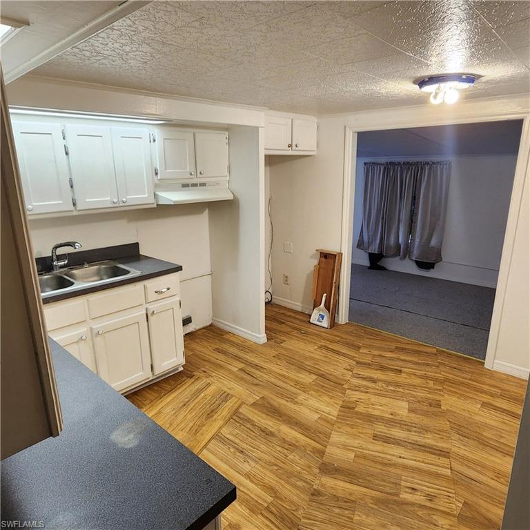 MOBILE MANOR - Residential