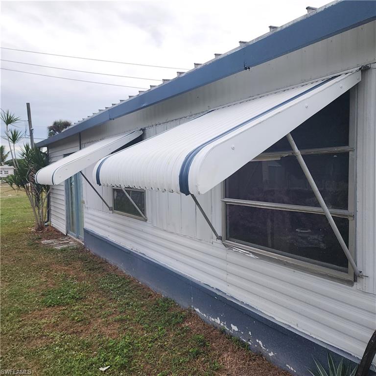 MOBILE MANOR - Residential