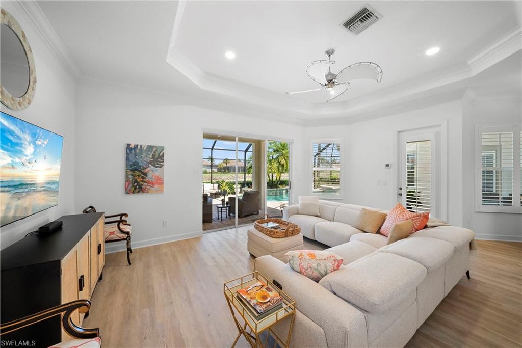 MUSTANG ISLAND - Residential