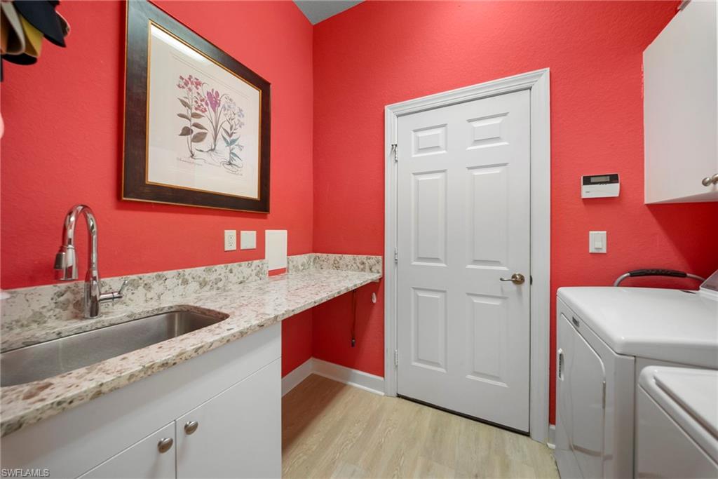 MUSTANG ISLAND - Residential