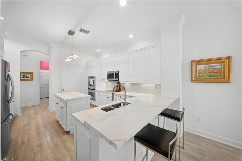 MUSTANG ISLAND - Residential