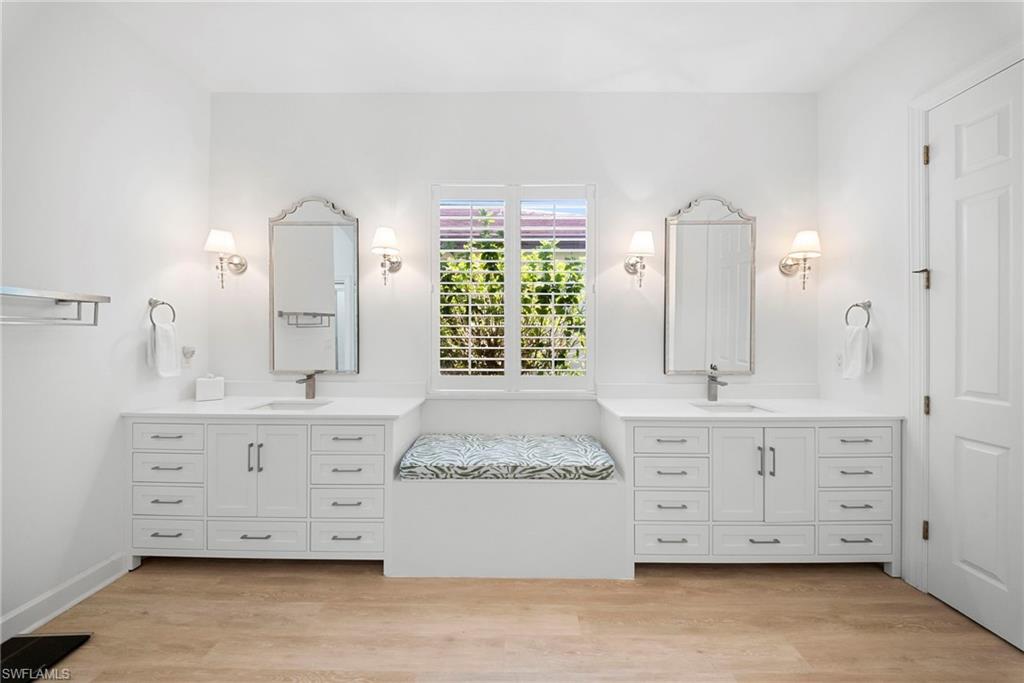 MUSTANG ISLAND - Residential