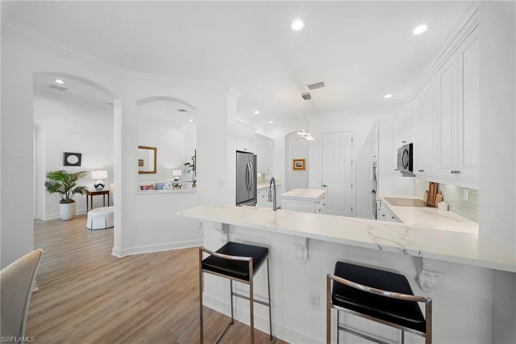 MUSTANG ISLAND - Residential