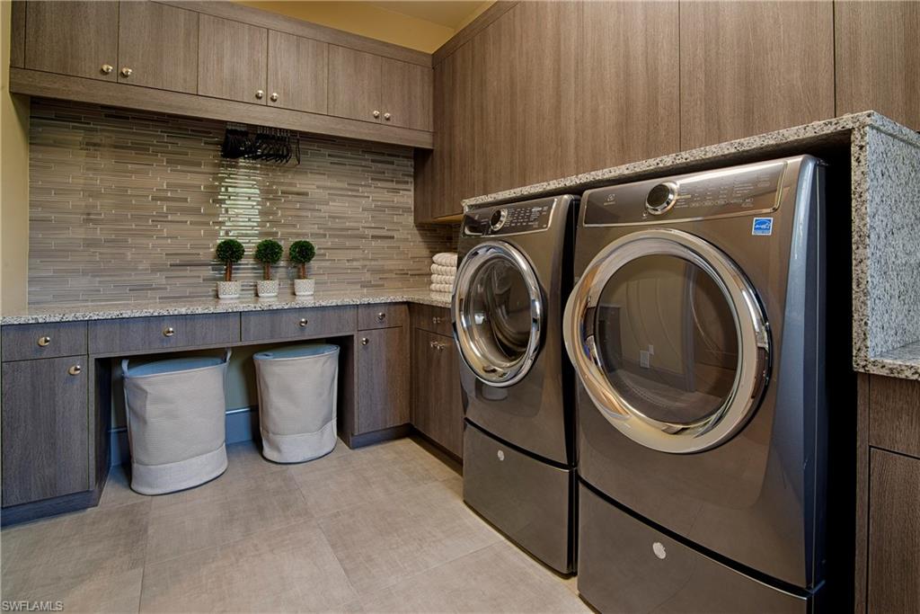 PINE RIDGE - Residential