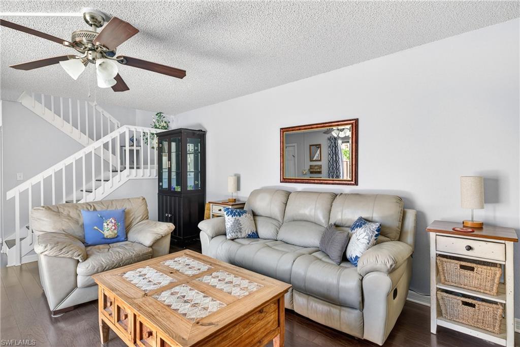 VILLAGE OF CEDARBEND - Residential