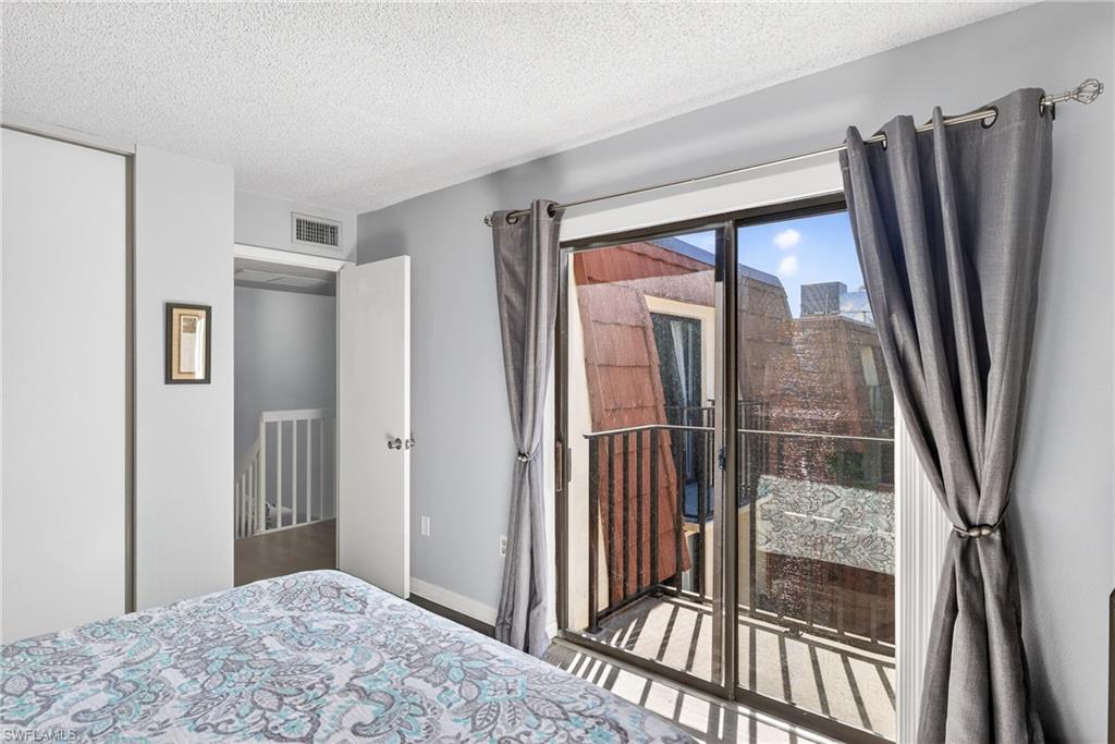 VILLAGE OF CEDARBEND - Residential