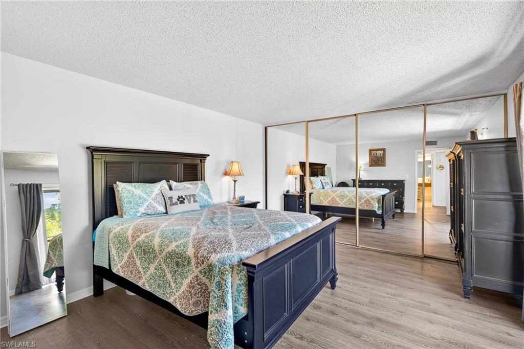 VILLAGE OF CEDARBEND - Residential