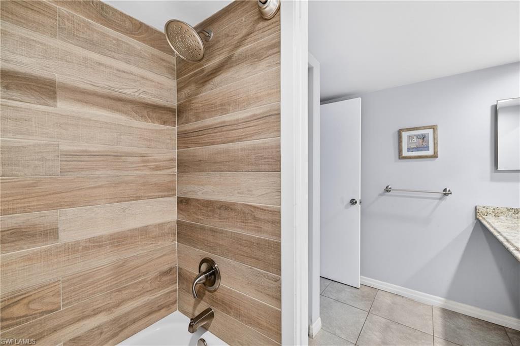 VILLAGE OF CEDARBEND - Residential