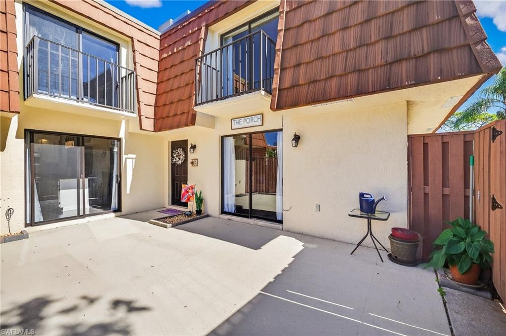 VILLAGE OF CEDARBEND - Residential