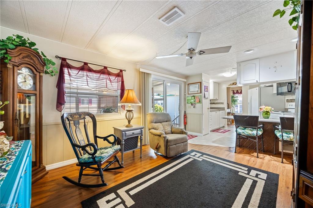 SIX LAKES COUNTRY CLUB - Residential