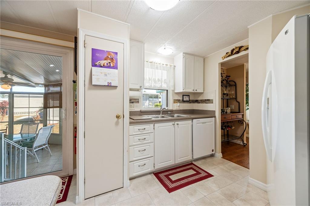 SIX LAKES COUNTRY CLUB - Residential