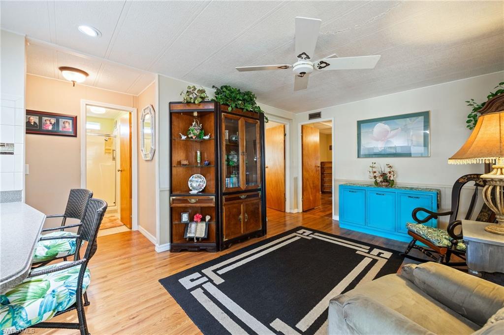 SIX LAKES COUNTRY CLUB - Residential