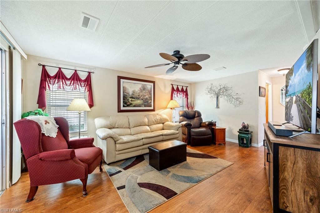 SIX LAKES COUNTRY CLUB - Residential