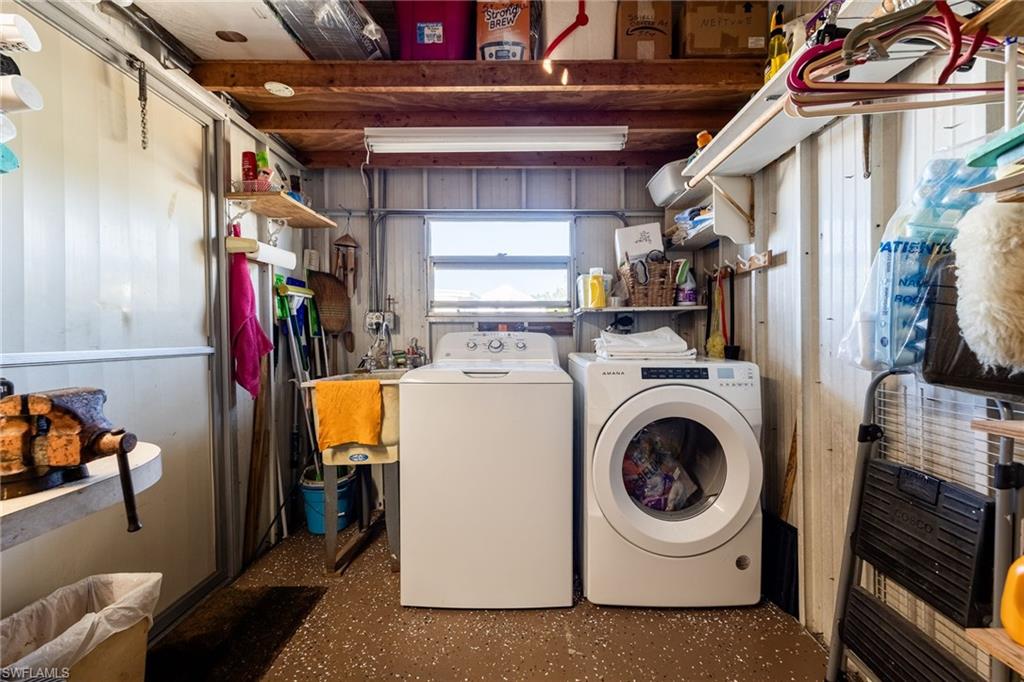 SIX LAKES COUNTRY CLUB - Residential