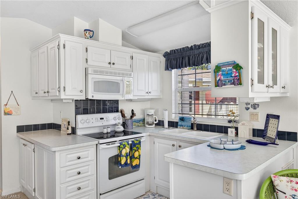 CRYSTAL LAKE RV RESORT - Residential