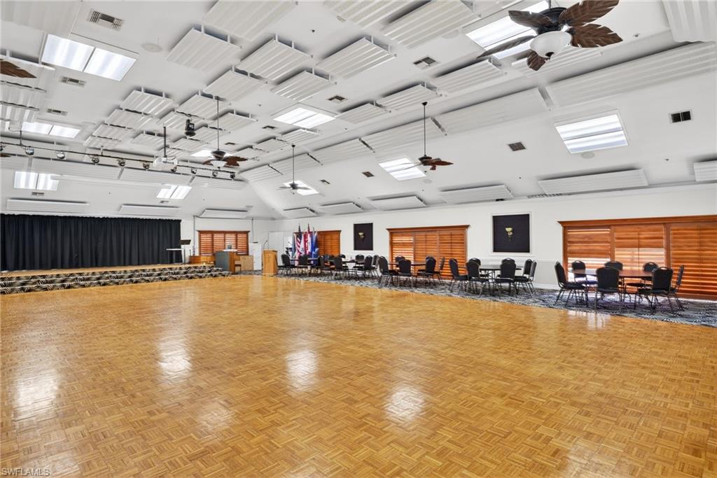 CRYSTAL LAKE RV RESORT - Residential