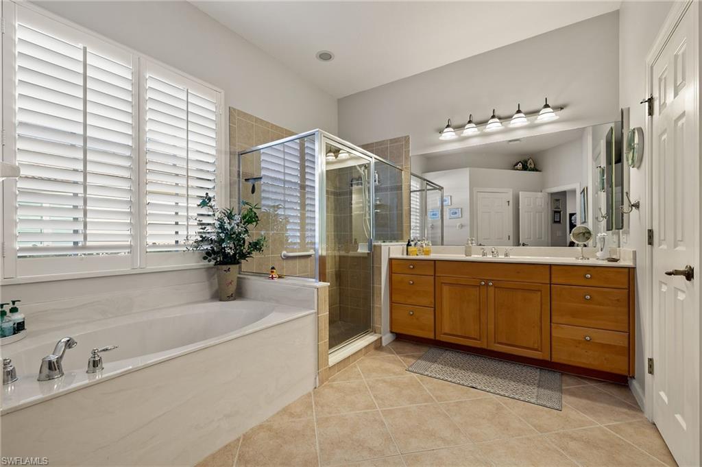 CROWN COLONY - Residential