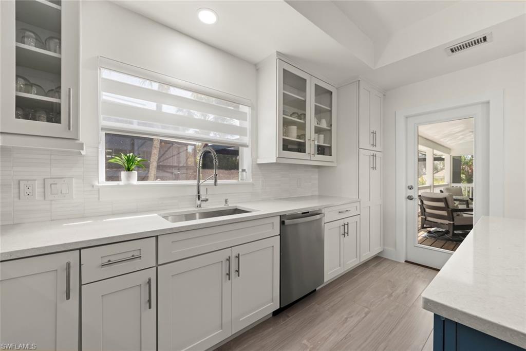 EAST ROCKS - Residential