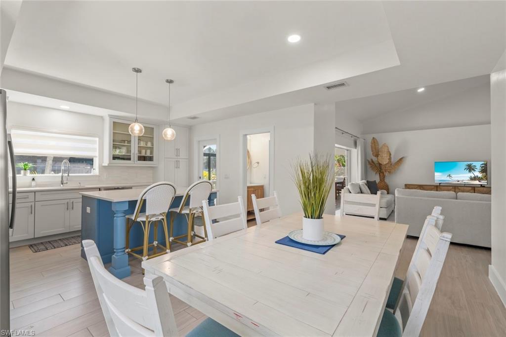 EAST ROCKS - Residential