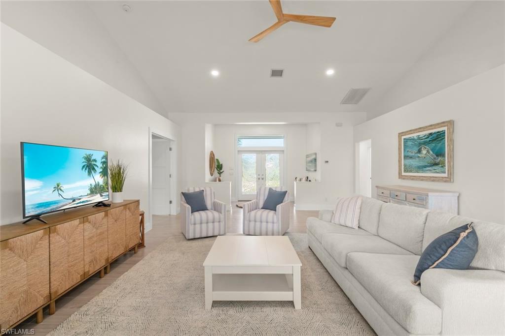 EAST ROCKS - Residential