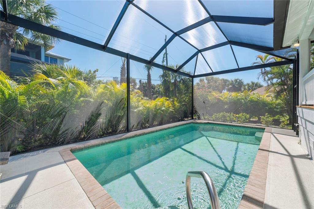 EAST ROCKS - Residential