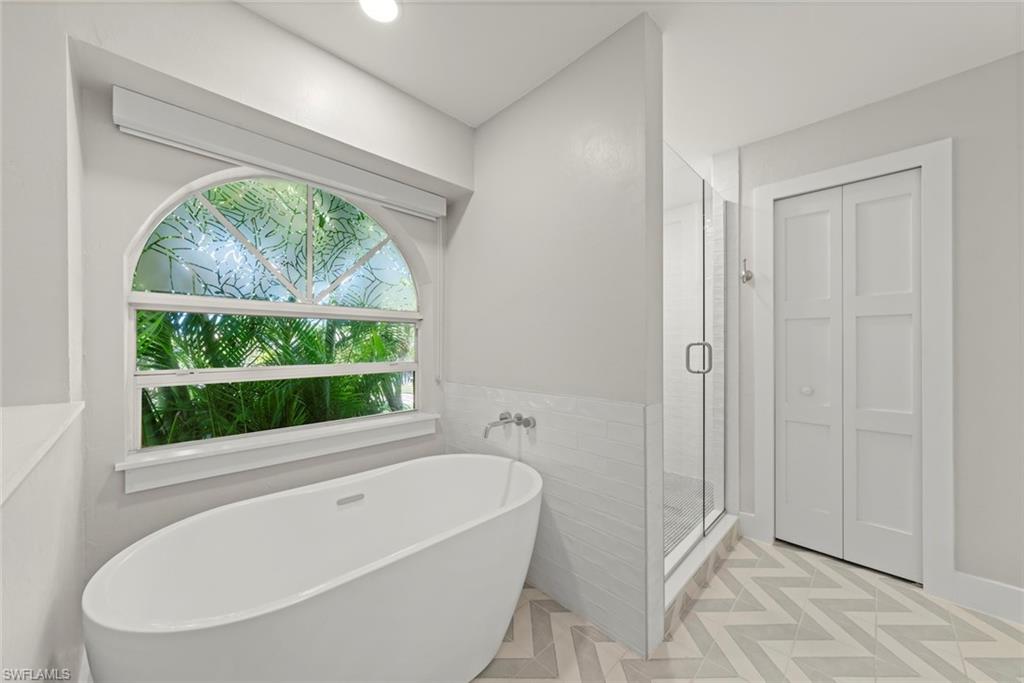 EAST ROCKS - Residential