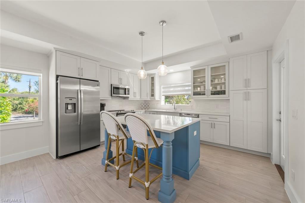 EAST ROCKS - Residential