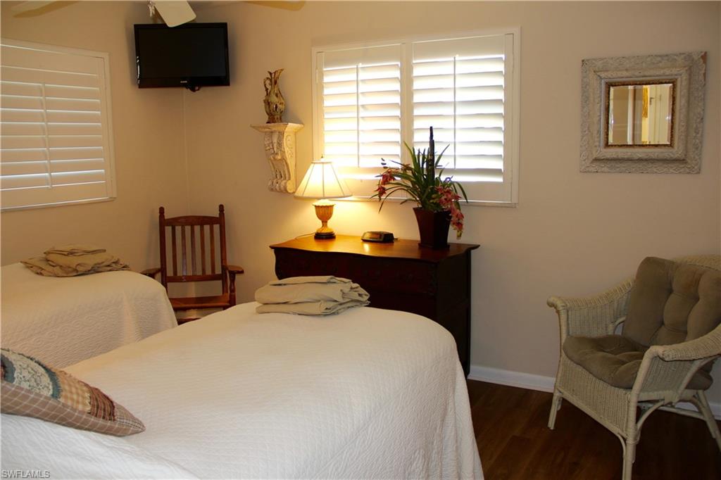 NAPLES PARK - Residential