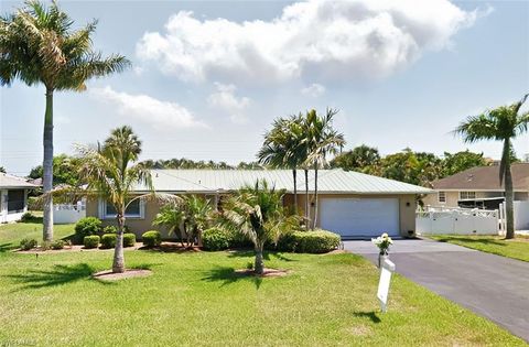 556 96th AVE N NAPLES FL 34108