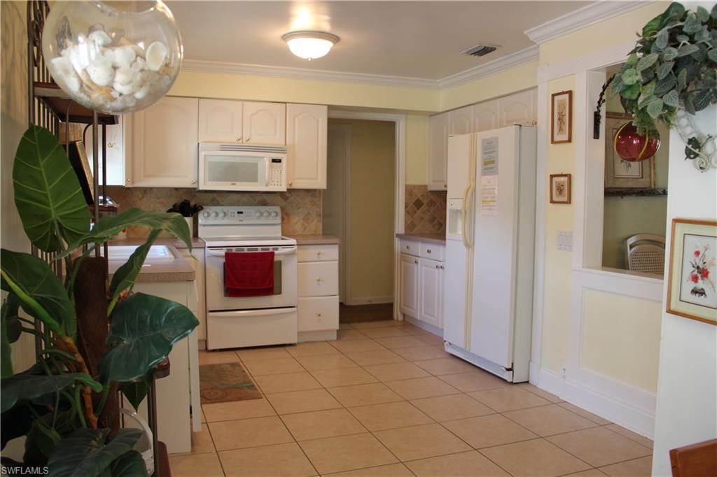 NAPLES PARK - Residential