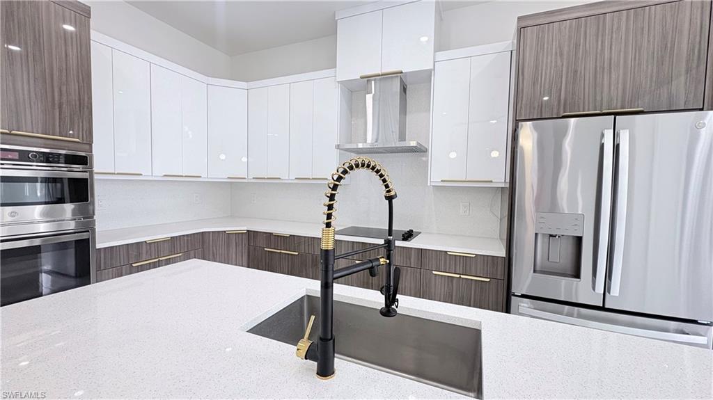 GOLDEN GATE ESTATES - Residential