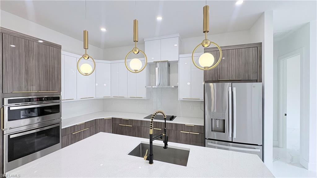 GOLDEN GATE ESTATES - Residential