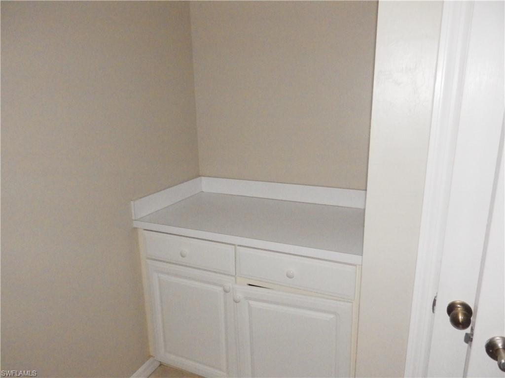 VARSITY LAKES - Residential