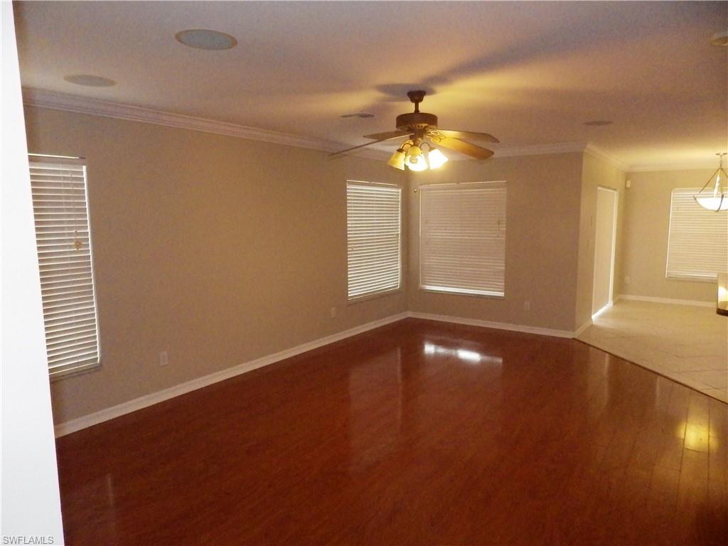 VARSITY LAKES - Residential