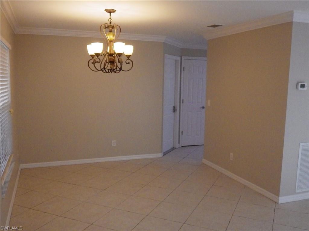 VARSITY LAKES - Residential