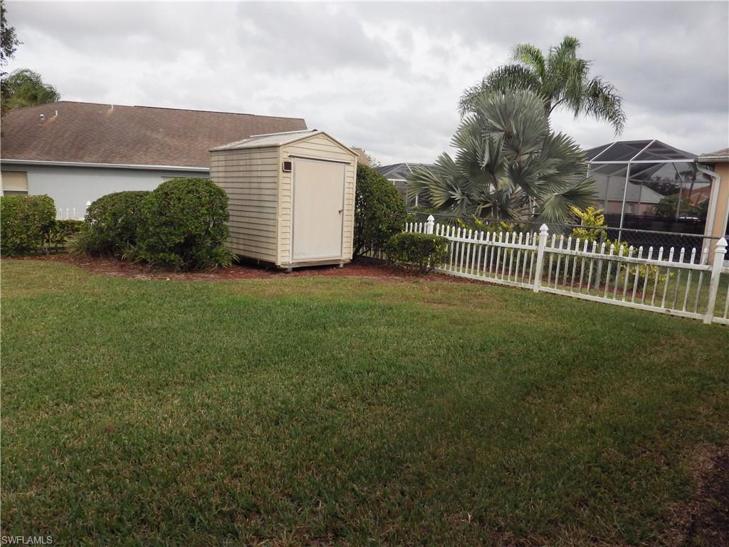 VARSITY LAKES - Residential