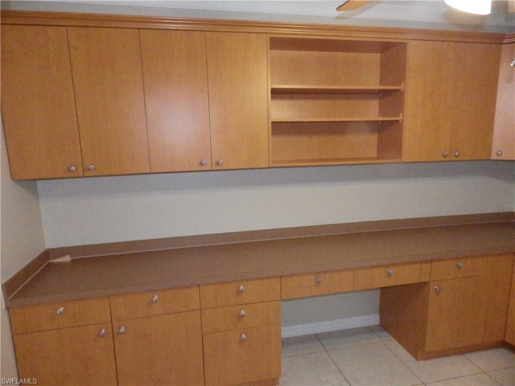 VARSITY LAKES - Residential