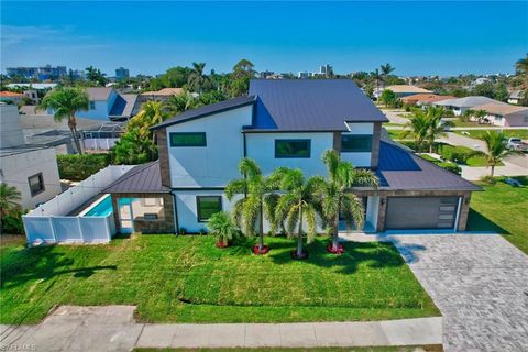 596 97th AVE N NAPLES FL 34108