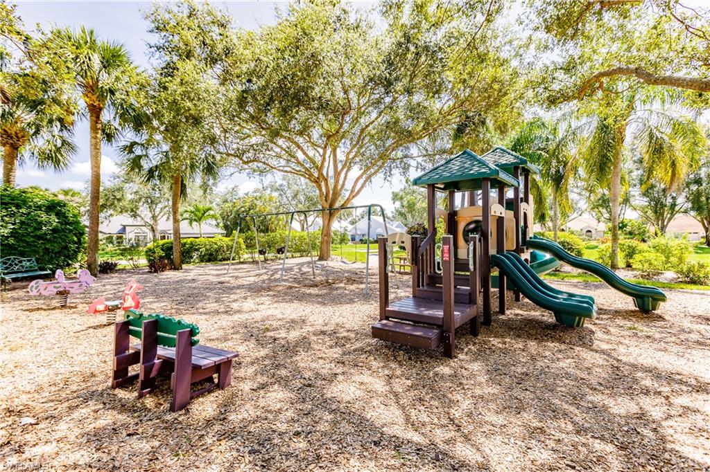 LONGSHORE LAKE - Residential