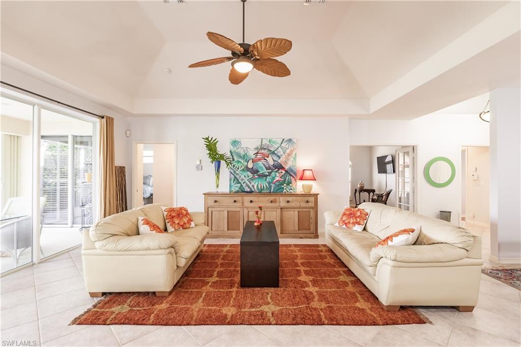 LONGSHORE LAKE - Residential