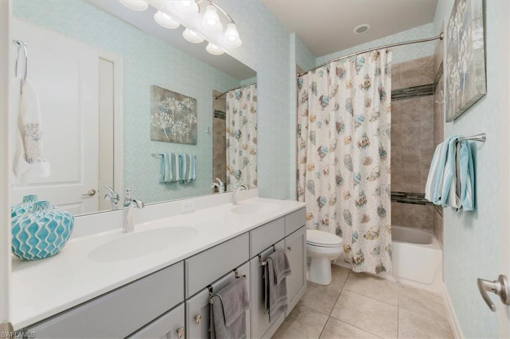 VENETIAN POINTE - Residential