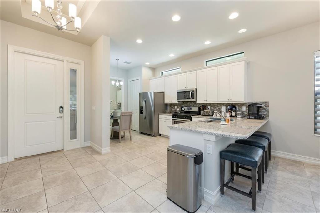 VENETIAN POINTE - Residential