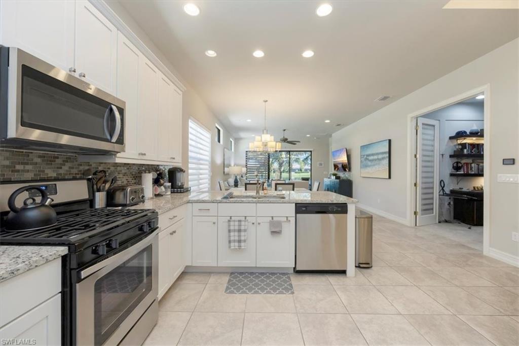 VENETIAN POINTE - Residential