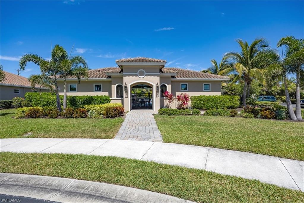 VENETIAN POINTE - Residential